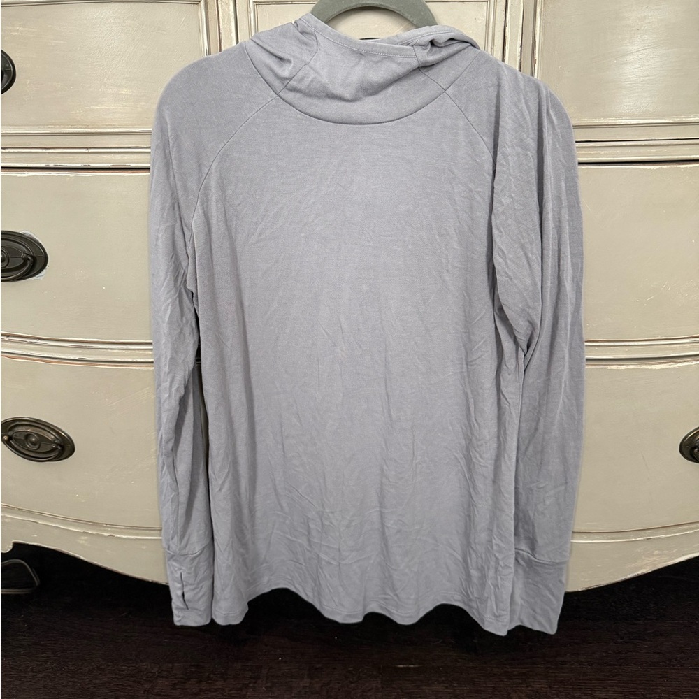 Free Fly Apparel Light Gray Women's Top